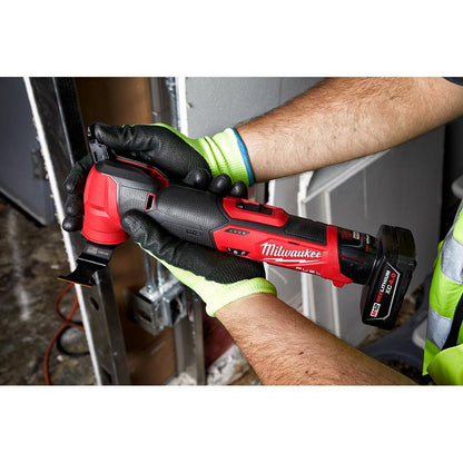 M18 FUEL 18V Lithium-Ion Cordless Brushless Oscillating Multi-Tool Kit w/M18 FUEL Grinder
