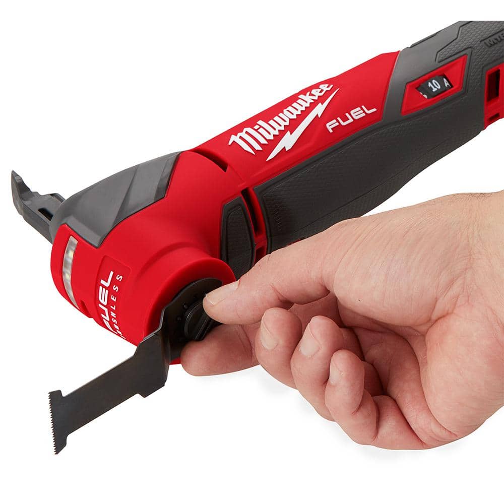 M18 FUEL 18V Lithium-Ion Cordless Brushless Oscillating Multi-Tool Kit w/M18 FUEL Grinder